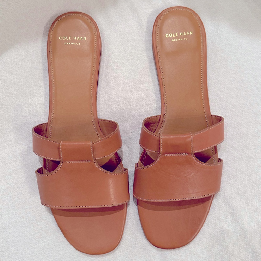 NEW Cole Haan Genuine Leather Grand OS tan slide sandals, size 10.5